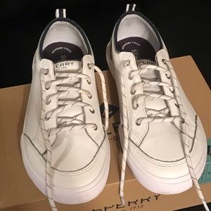 White speedy tennis shoes